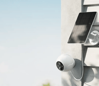 Spotlight Camera vs. Floodlight Camera: Choosing the Best Security Solution for Your Home - Home Genius