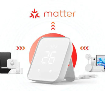 Smart home thermostat with Matter compatibility, displaying 26°C, connected to WiFi devices and smart home ecosystem